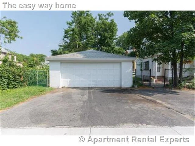 5 bed, 2 bath apartment for rent at 223 Main St Unit 1, Tufts — photo 7 of 7