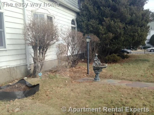5 bed, 2 bath apartment for rent at 223 Main St Unit 1, Tufts
