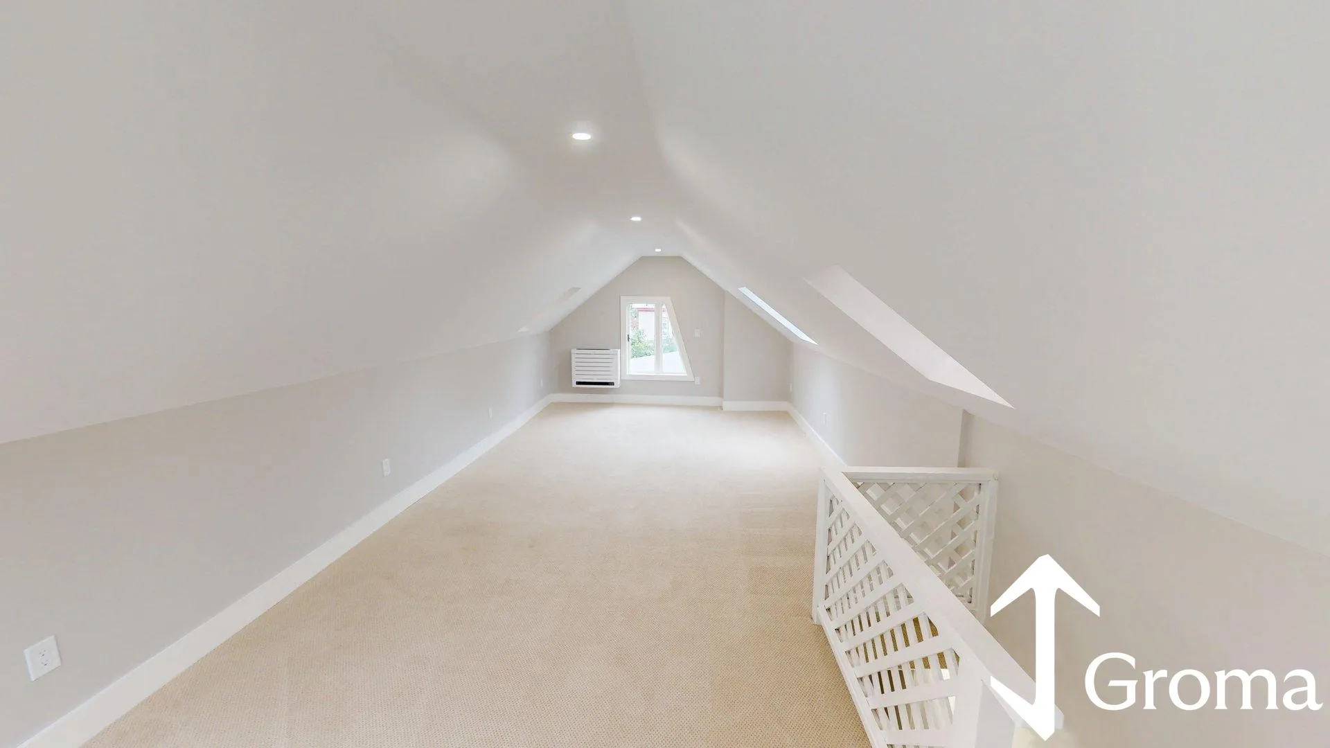 5 bed, 2 bath apartment for rent at 223 Main St Unit 2, South Medford — photo 4 of 22
