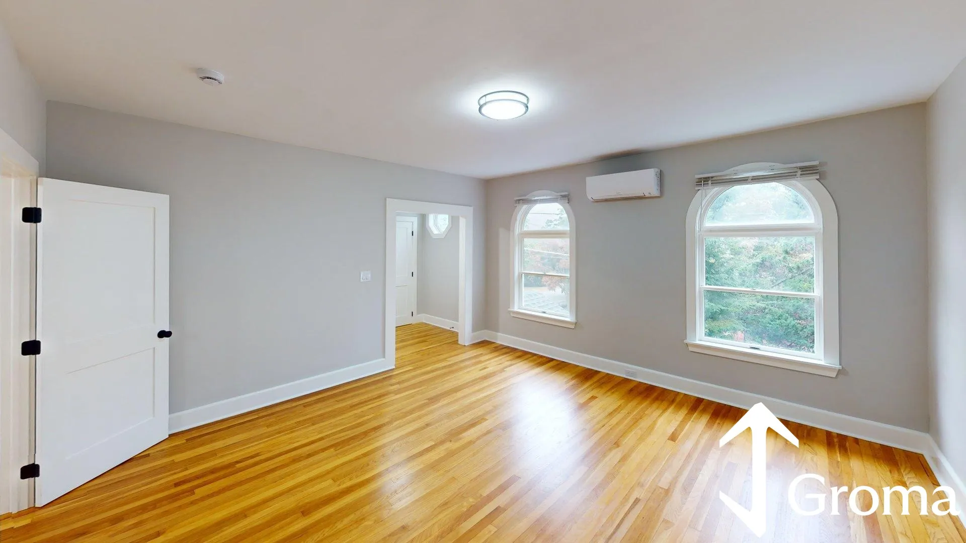 5 bed, 2 bath apartment for rent at 223 Main St Unit 2, South Medford — photo 3 of 22