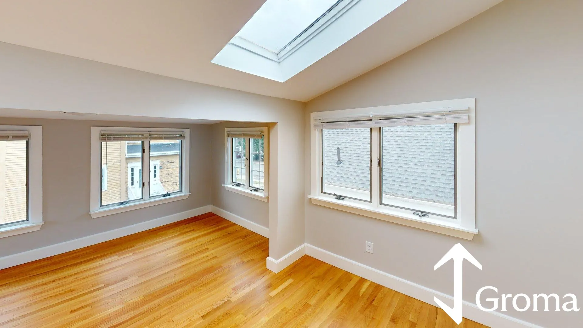 5 bed, 2 bath apartment for rent at 223 Main St Unit 2, South Medford — photo 12 of 22