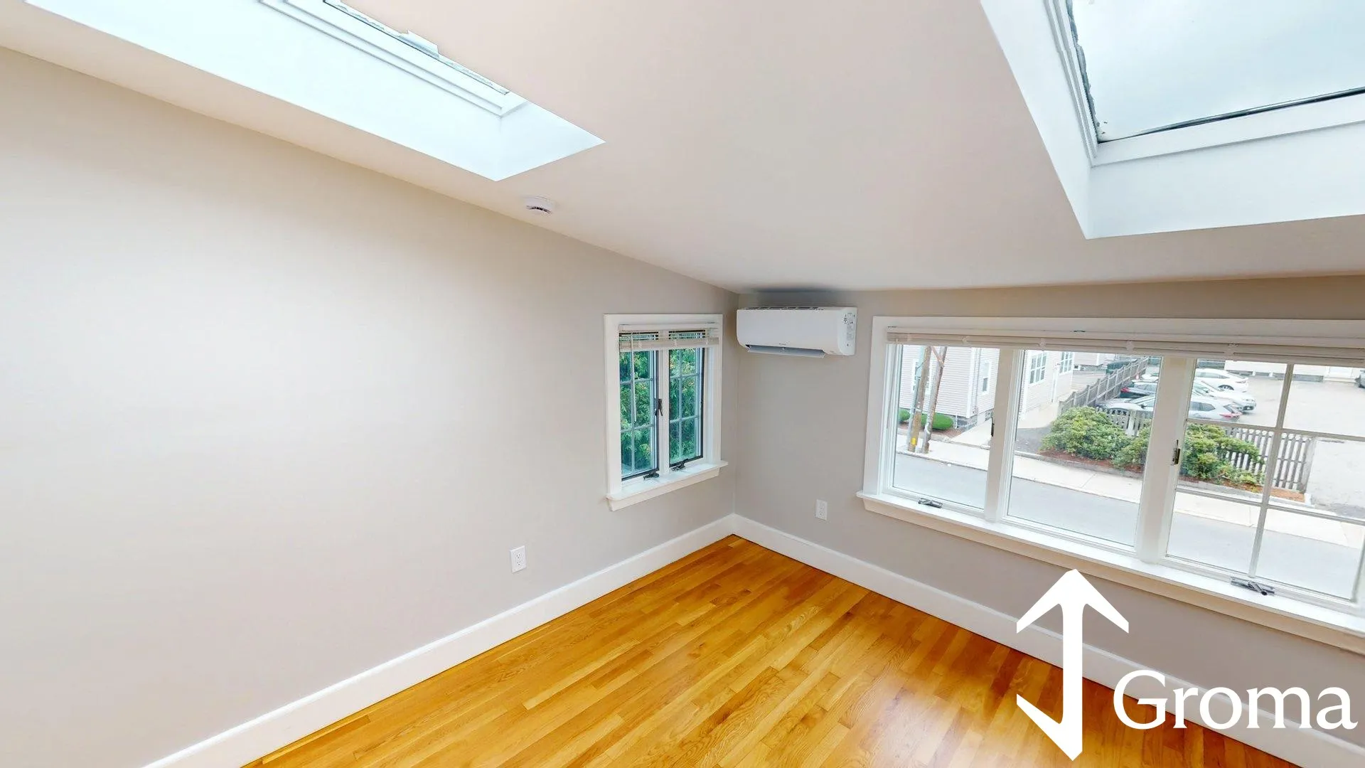 5 bed, 2 bath apartment for rent at 223 Main St Unit 2, South Medford — photo 14 of 22