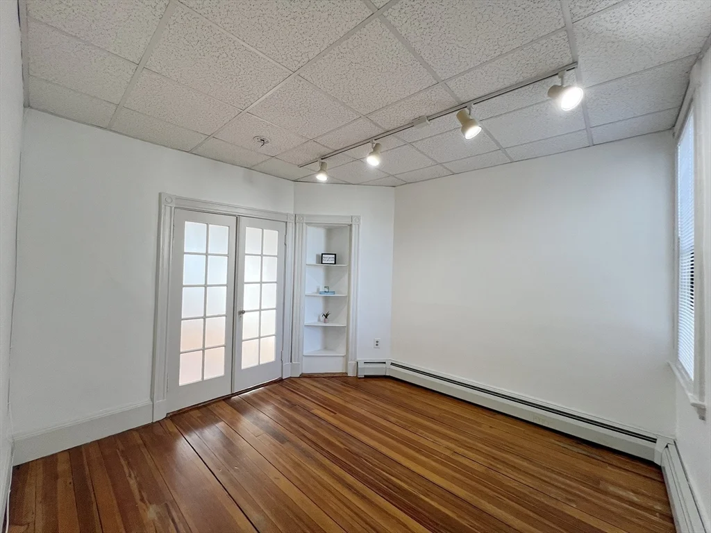 1 bed, 1 bath apartment for rent at 223 Paris St Unit 3, East Boston