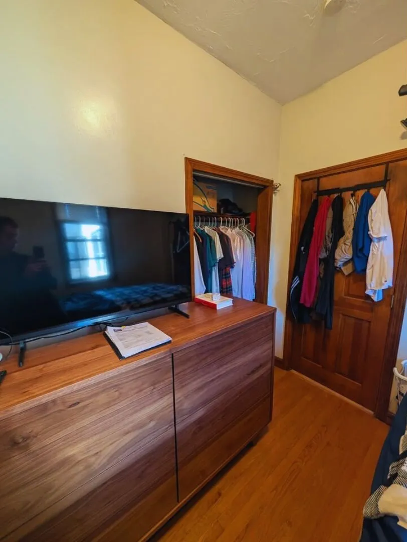 2 split bed, 1 bath apartment for rent at 223 Park Dr Unit 42, Fenway — photo 10 of 12