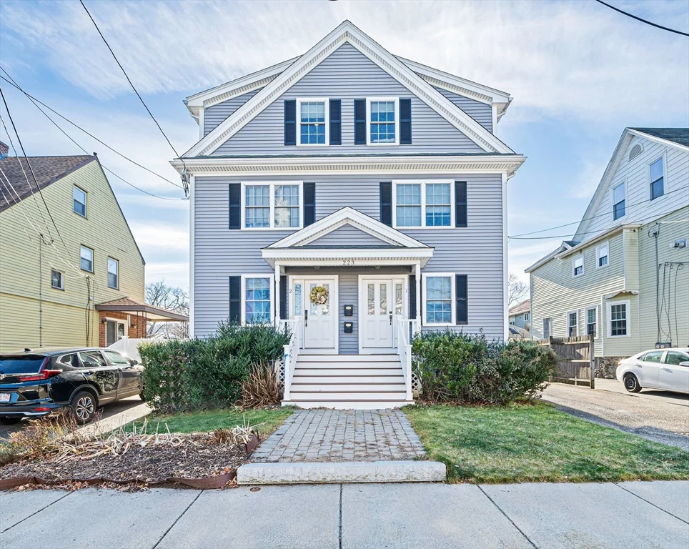 3 bed, 2 bath apartment for rent at 223 Robbins St Unit 1, Waltham — photo 1 of 22