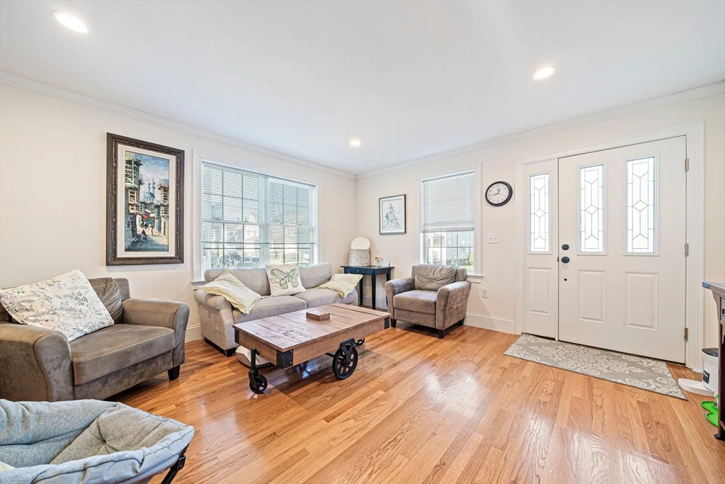 3 bed, 2 bath apartment for rent at 223 Robbins St Unit 1, Waltham — photo 5 of 22