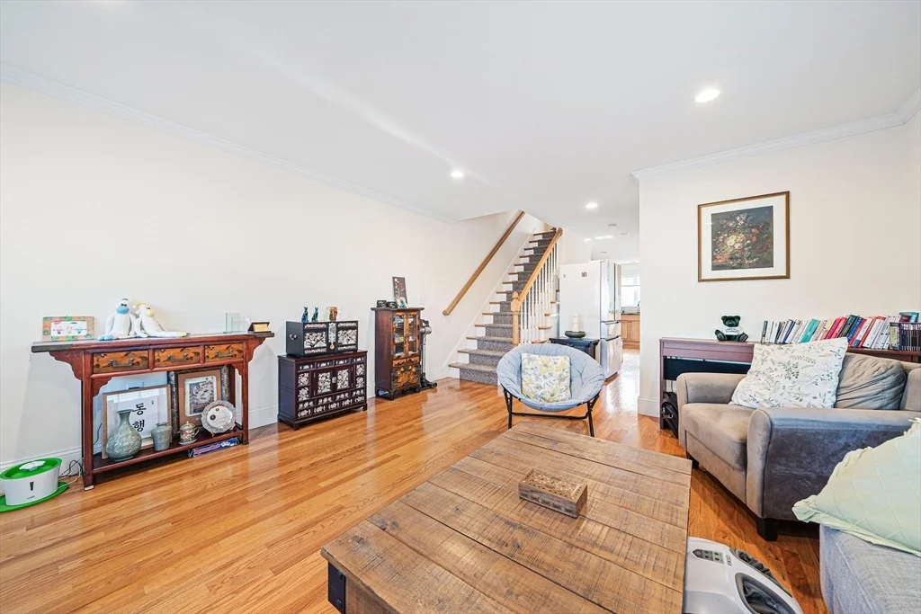 3 bed, 2 bath apartment for rent at 223 Robbins St Unit 1, Waltham — photo 4 of 22
