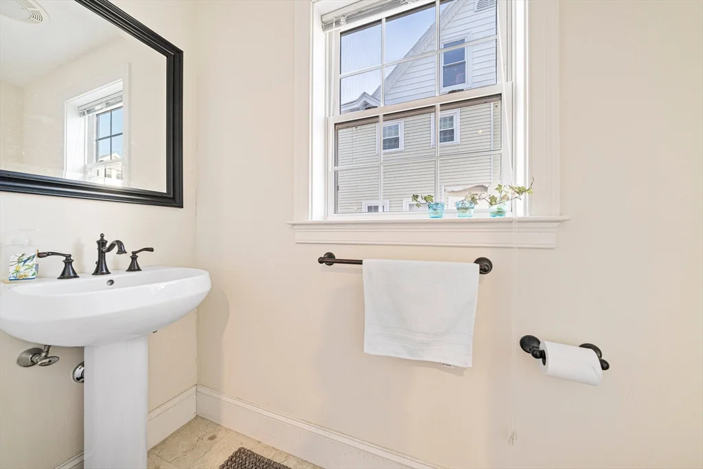 3 bed, 2 bath apartment for rent at 223 Robbins St Unit 1, Waltham — photo 10 of 22