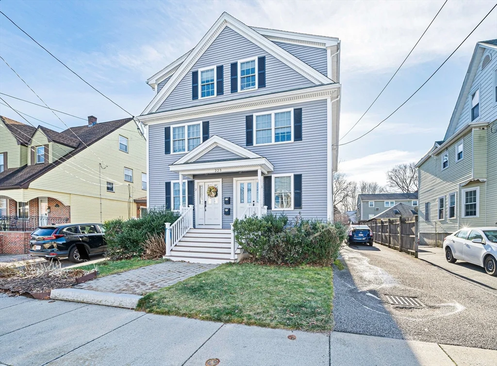 3 bed, 2 bath apartment for rent at 223 Robbins St Unit 1, Waltham — photo 2 of 22