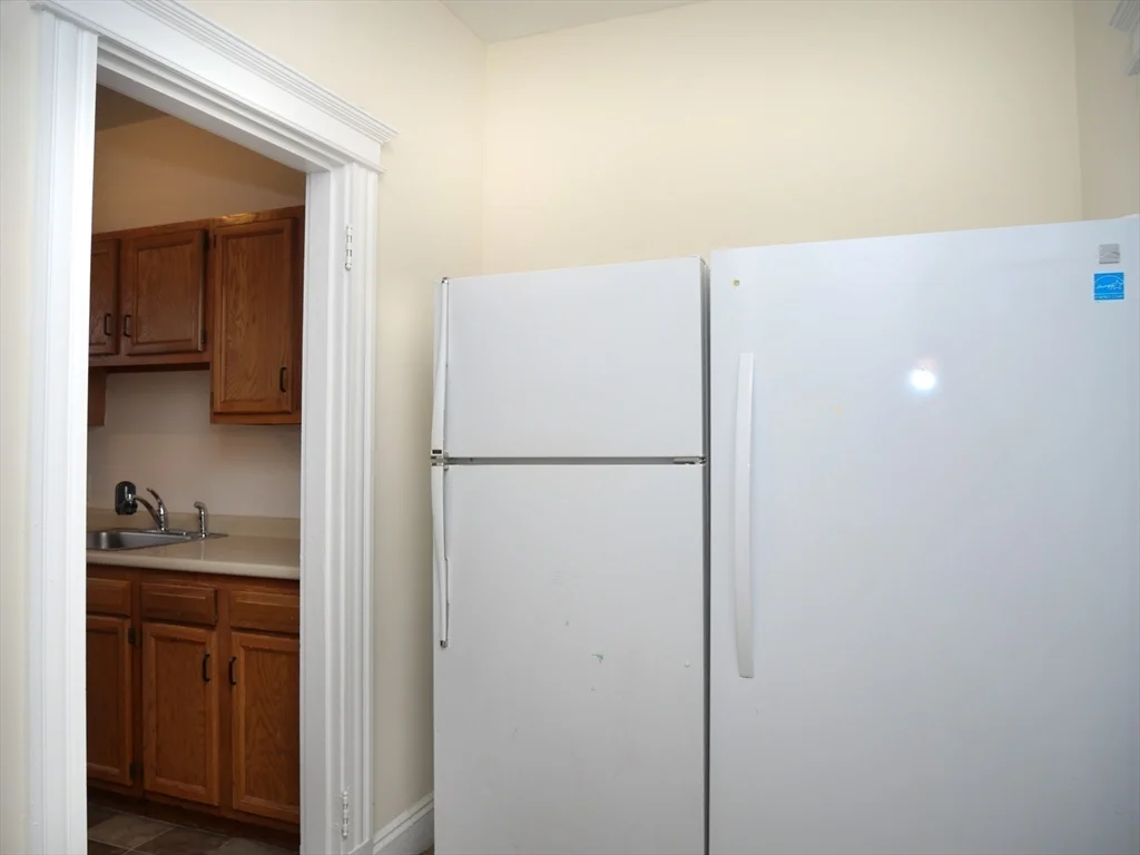 4 bed, 2 bath apartment for rent at 223 Saint Paul Unit 2, Brookline — photo 5 of 19
