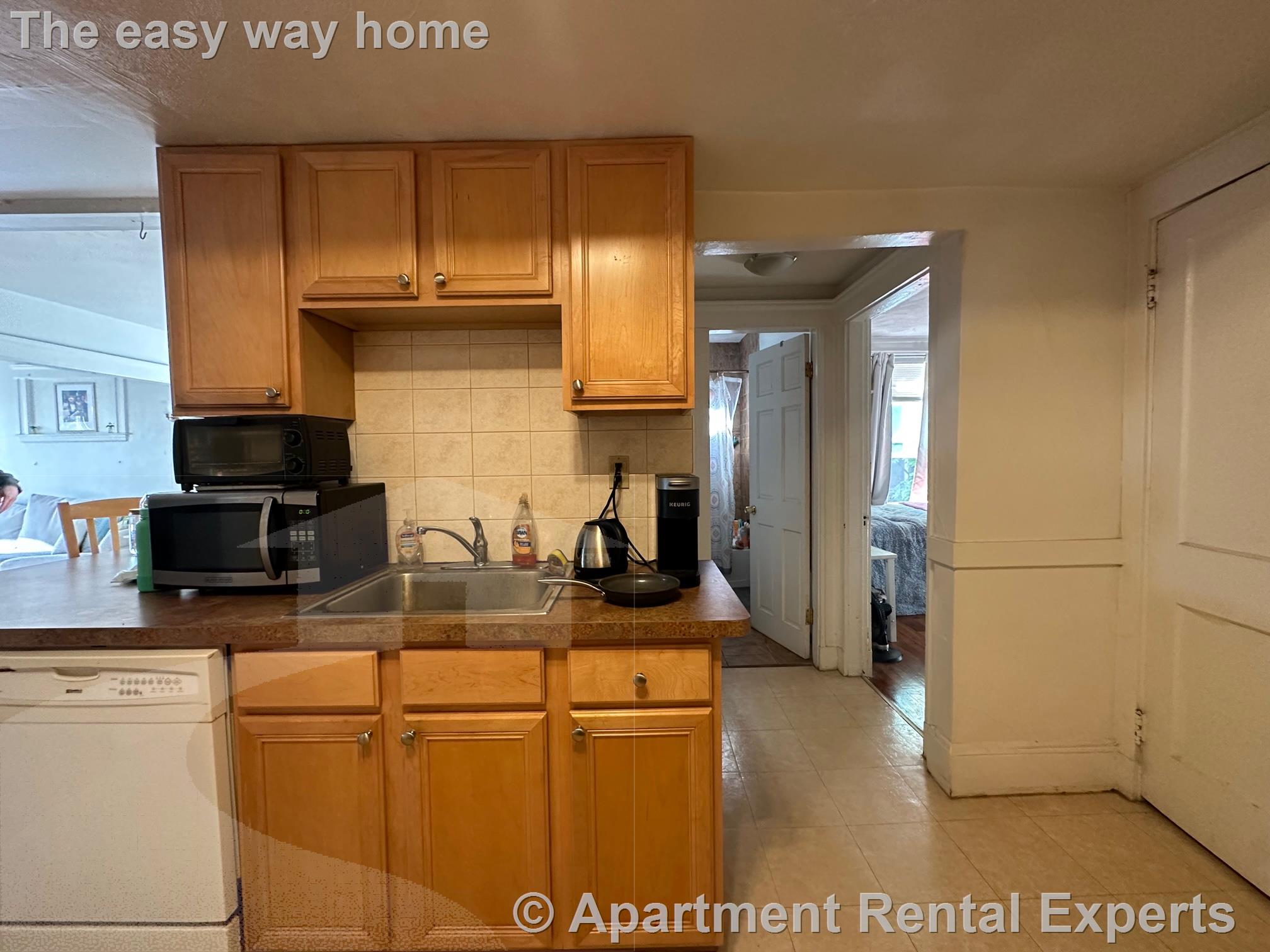 3 bed, 1 bath apartment for rent at 223 Summer St Unit 2L, Porter Square — photo 3 of 13