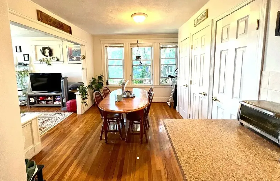3 bed, 1 bath apartment for rent at 223 Summer St Unit 3, Spring Hill — photo 5 of 16