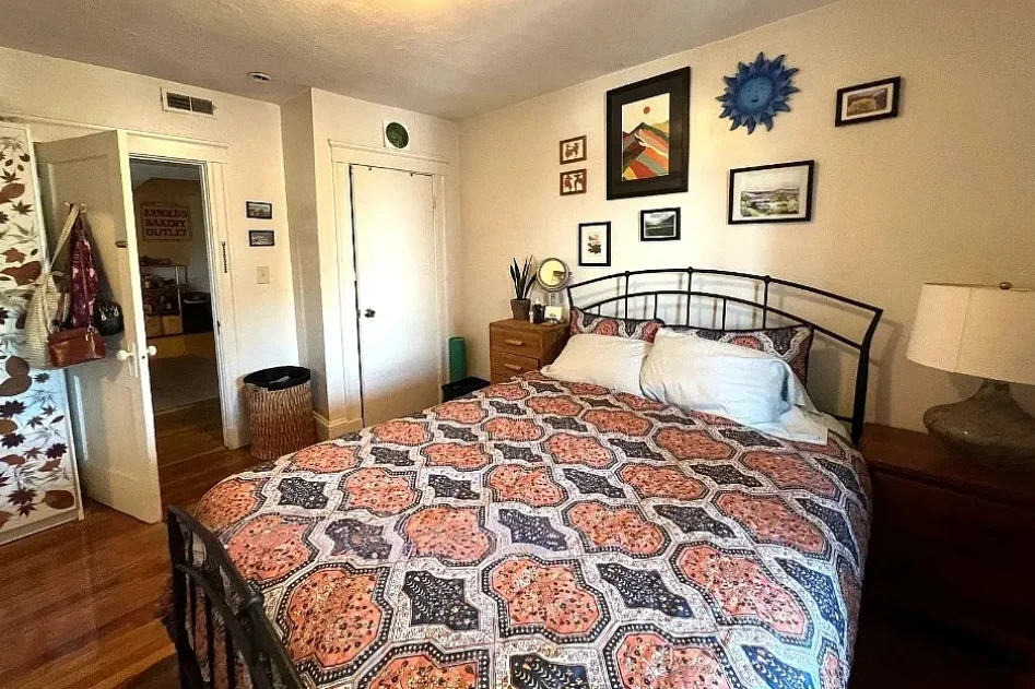 3 bed, 1 bath apartment for rent at 223 Summer St Unit 3LL, Spring Hill — photo 10 of 16
