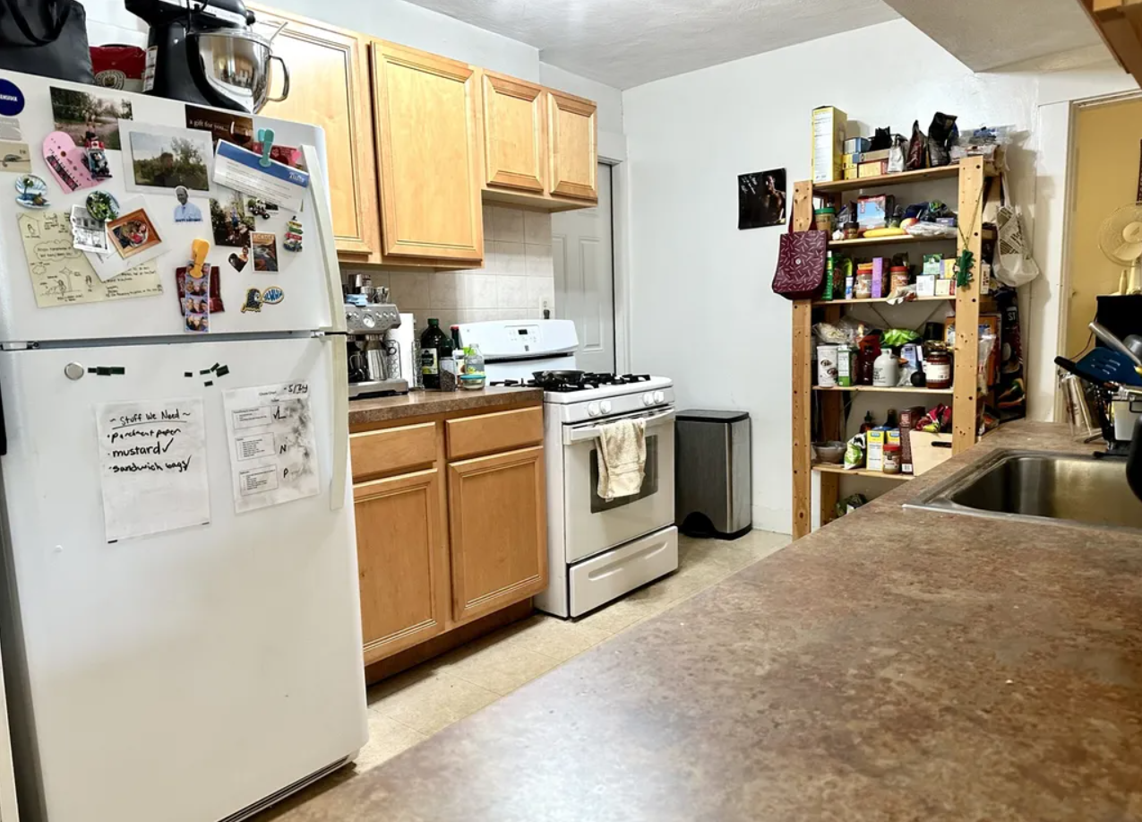 3 bed, 1 bath apartment for rent at 223 Summer St Unit 3R, Spring Hill — photo 9 of 23