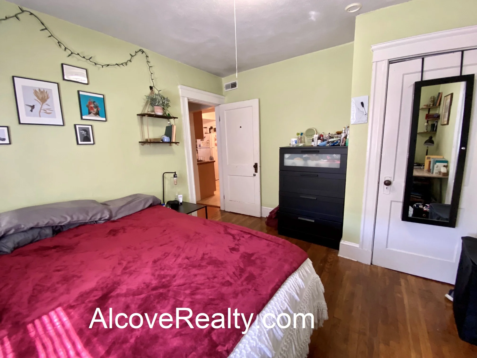 2 bed, 1 bath apartment for rent at 223 Summer St Unit R, Spring Hill — photo 5 of 9