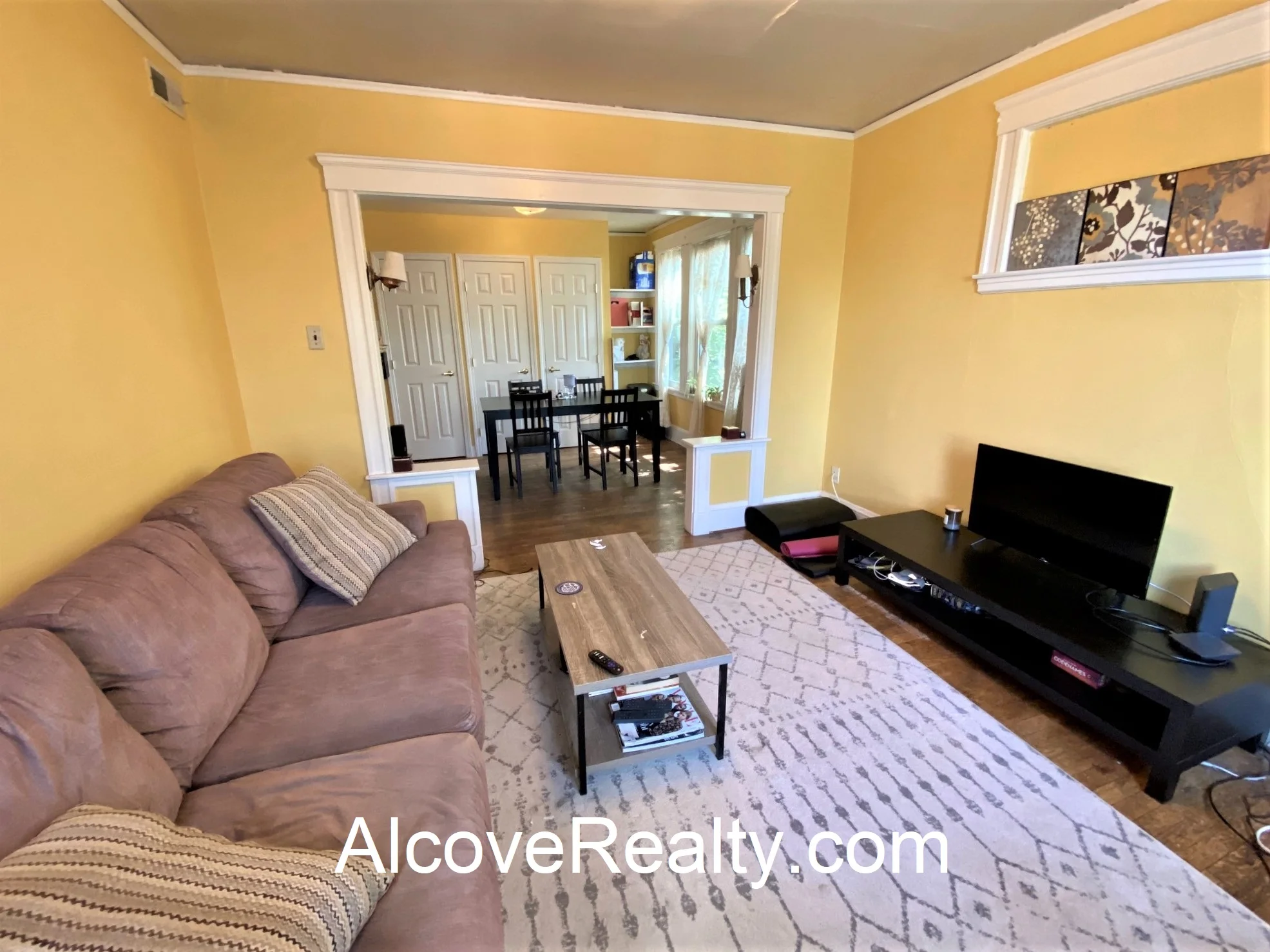 2 bed, 1 bath apartment for rent at 223 Summer St Unit R, Spring Hill — photo 2 of 9
