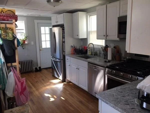 4 bed, 3 bath apartment for rent at 223 W 2nd St, South Boston — photo 3 of 5