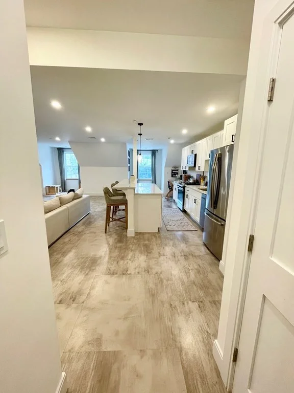 2 bed, 2 bath apartment for rent at 2239 Washington St Unit 302, Canton — photo 8 of 26