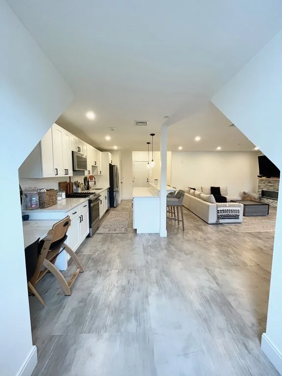 2 bed, 2 bath apartment for rent at 2239 Washington St Unit 302, Canton — photo 2 of 26