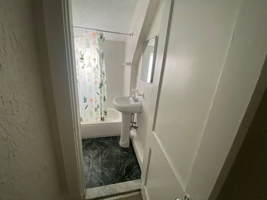2 bed, 1 bath apartment for rent at 224-226 Harvard St Unit 3, Medford — photo 15 of 24