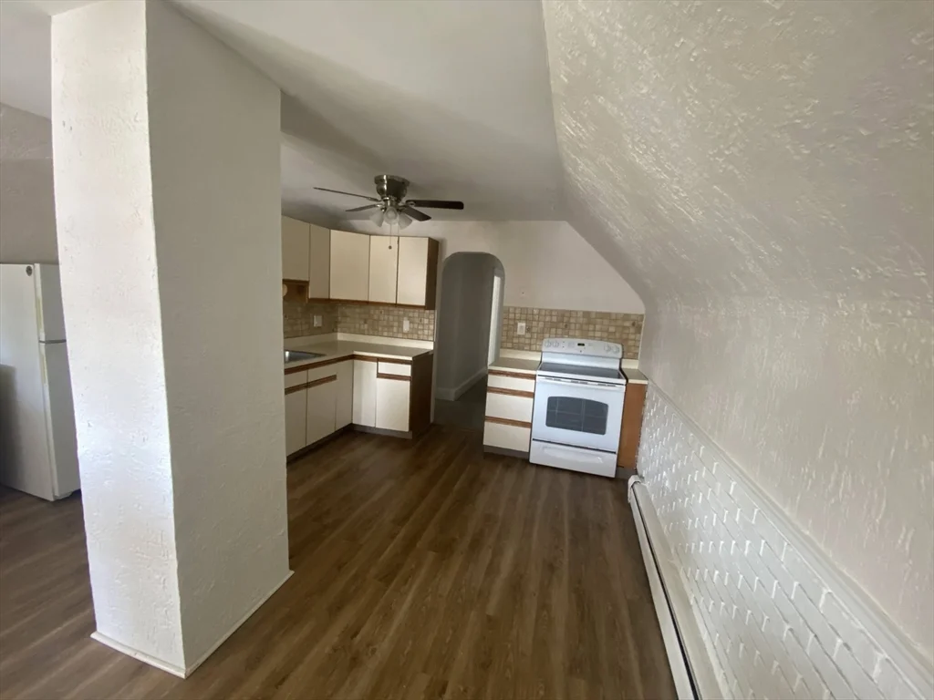 2 bed, 1 bath apartment for rent at 224-226 Harvard St Unit 3, Medford — photo 2 of 24