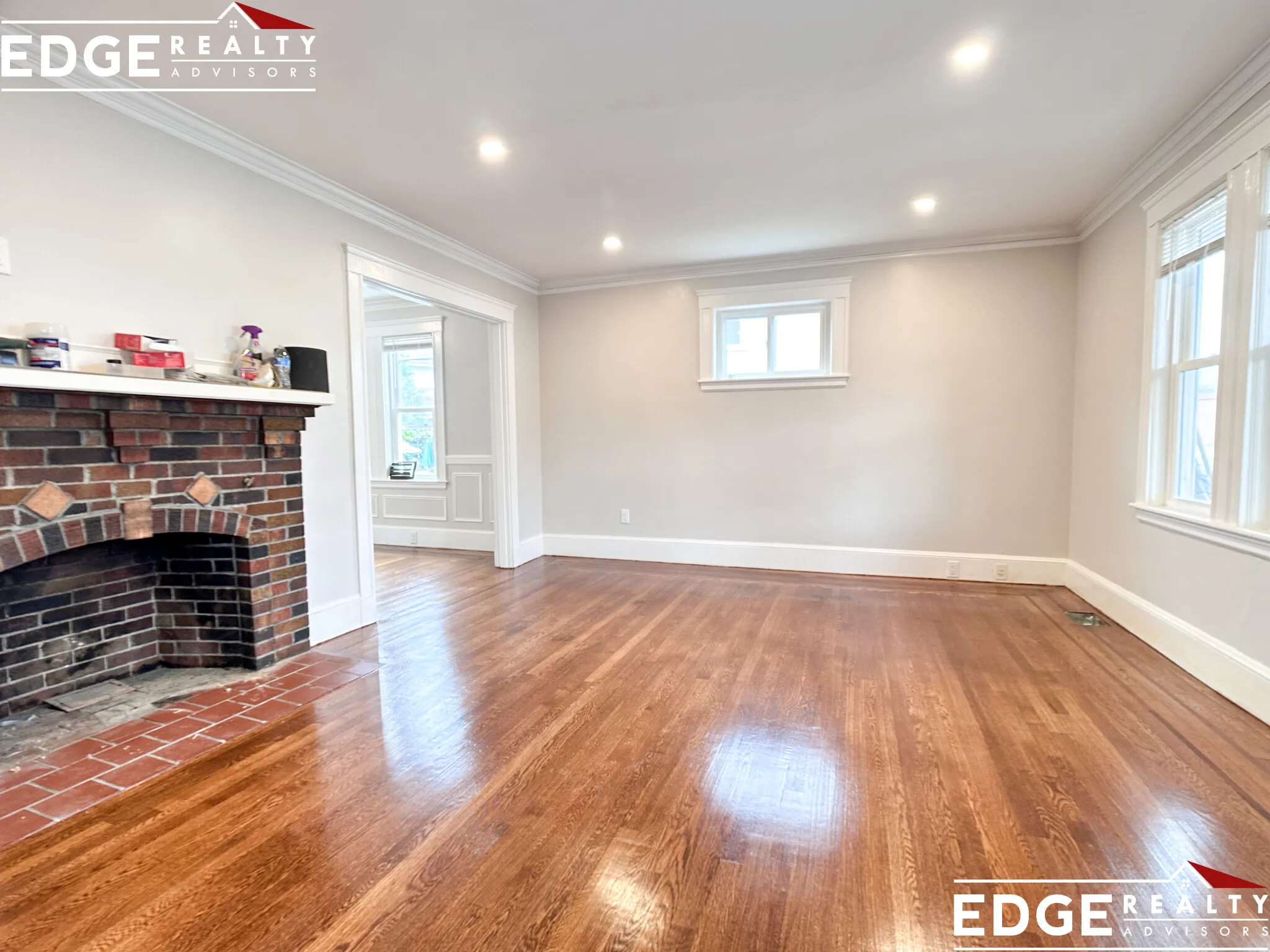 4 bed, 2 bath apartment for rent at 224 Faneuil St Unit 1, Brighton — photo 5 of 11