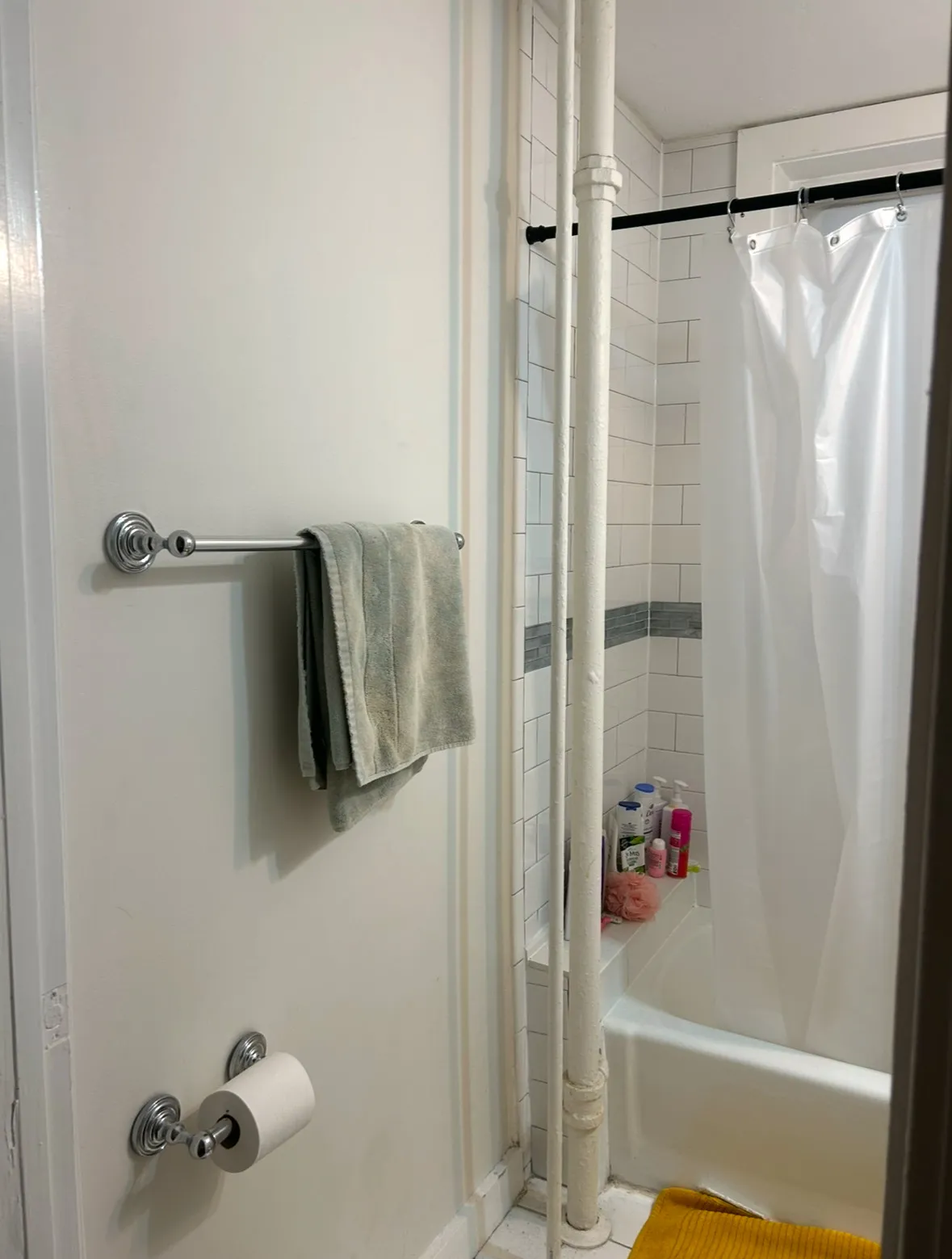 3 bed, 1 bath apartment for rent at 224 Hanover St Unit 15, North End — photo 23 of 75