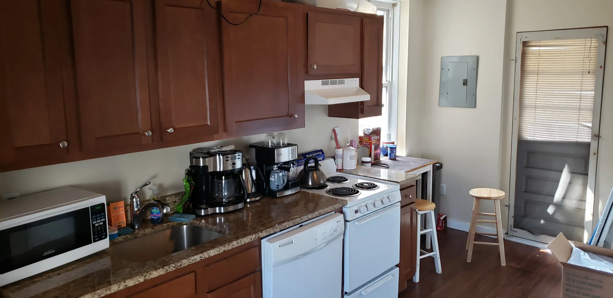 3 bed, 1 bath apartment for rent at 224 Hanover St Unit 15, North End — photo 47 of 75