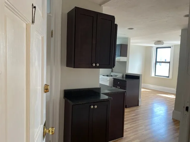 3 bed, 1 bath apartment for rent at 224 Hanover St Unit 17, North End — photo 2 of 25