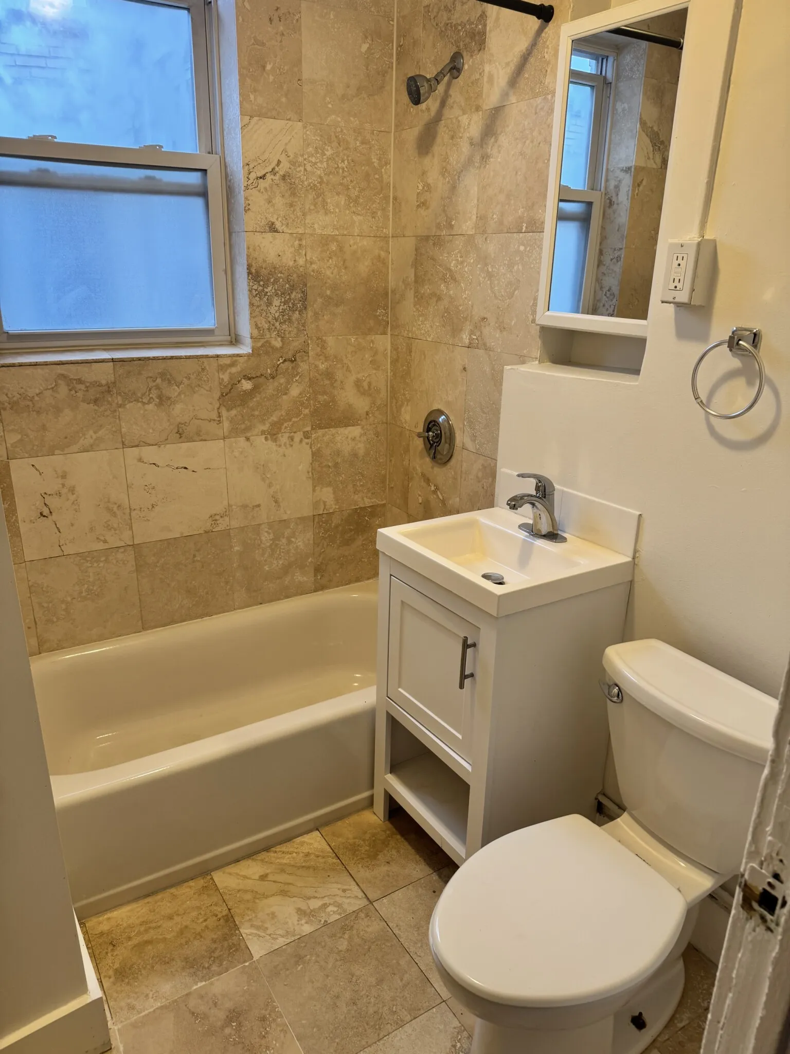 3 bed, 1 bath apartment for rent at 224 Hanover St Unit 20, North End — photo 33 of 35