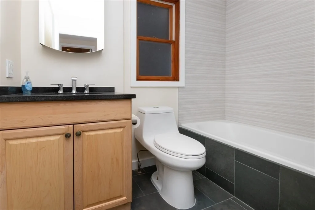 2 bed, 2 bath apartment for rent at 224 Hurley St Unit 1, Kendall Square — photo 14 of 20