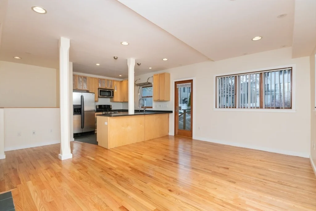 2 bed, 2 bath apartment for rent at 224 Hurley St Unit 1, Kendall Square — photo 2 of 20