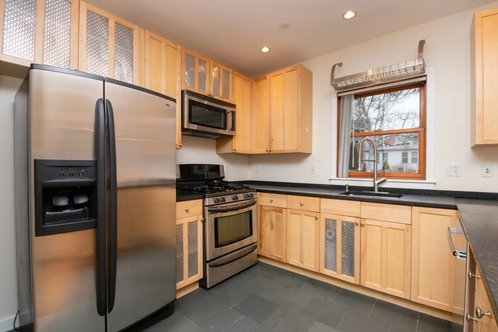 2 bed, 2 bath apartment for rent at 224 Hurley St Unit 1, Kendall Square — photo 8 of 20