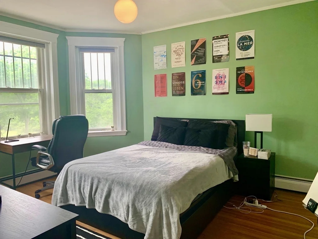 2 bed, 1 bath apartment for rent at 224 Jamaicaway Unit 7, Jamaica Plain — photo 6 of 11
