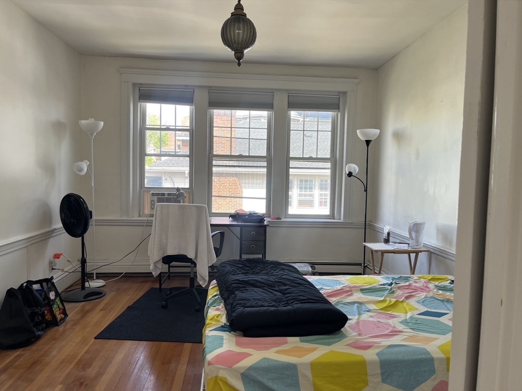 2 bed, 1 bath apartment for rent at 224 Jamaicaway Unit 9, Jamaica Plain — photo 5 of 10