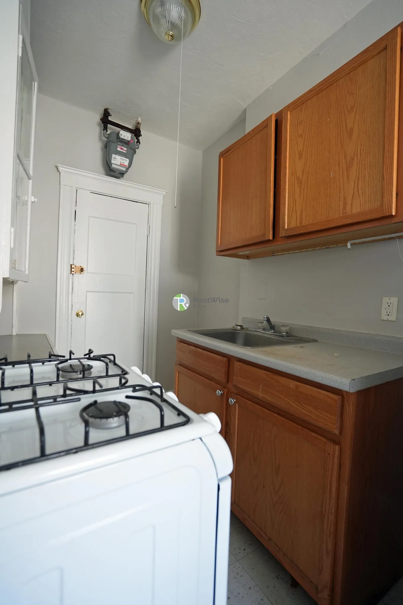 1 bed, 1 bath apartment for rent at 224 Kelton St Unit 18, Allston — photo 4 of 13