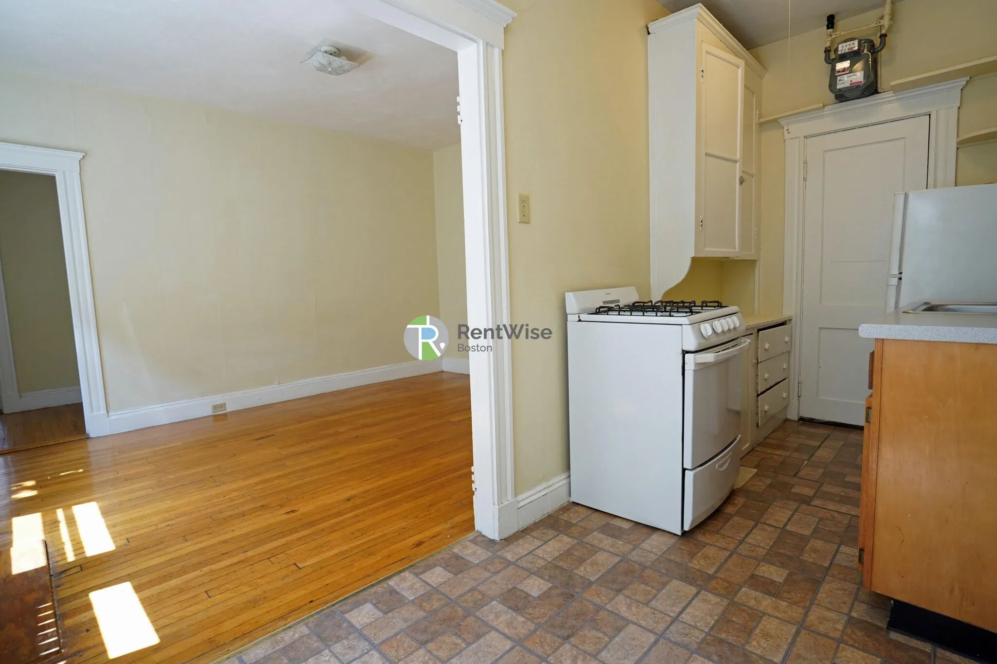 1 bed, 1 bath apartment for rent at 224 Kelton St Unit 3, Allston — photo 6 of 15