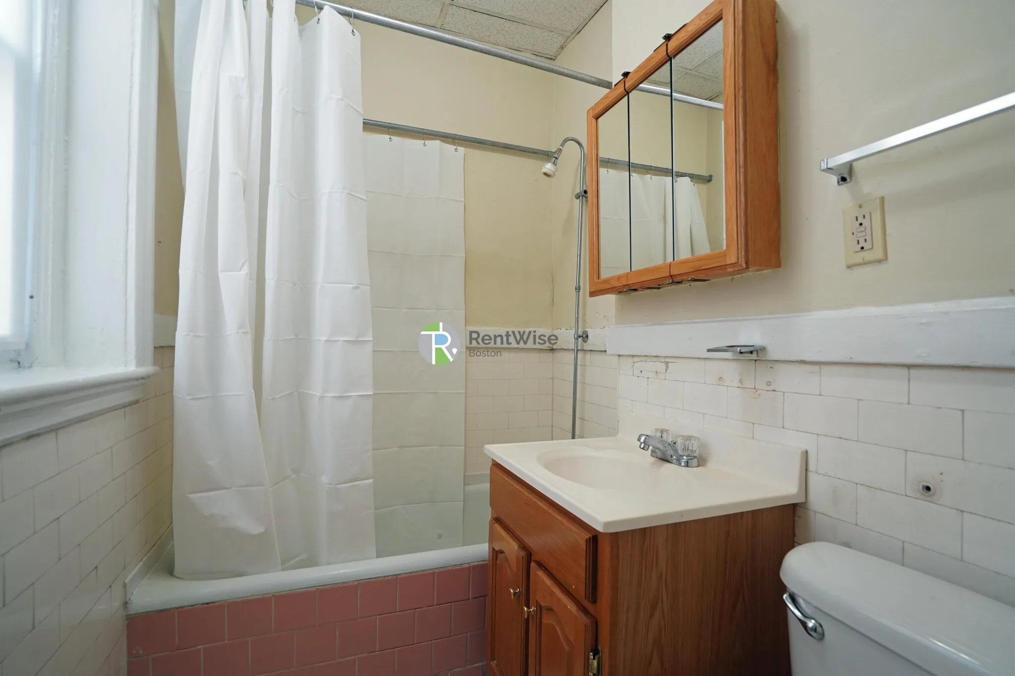 1 bed, 1 bath apartment for rent at 224 Kelton St Unit 3, Allston — photo 11 of 15