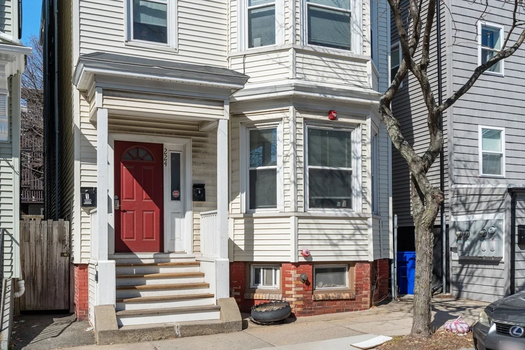 3 bed, 2 bath apartment for rent at 224 Lexington St Unit 1, East Boston — photo 1 of 17