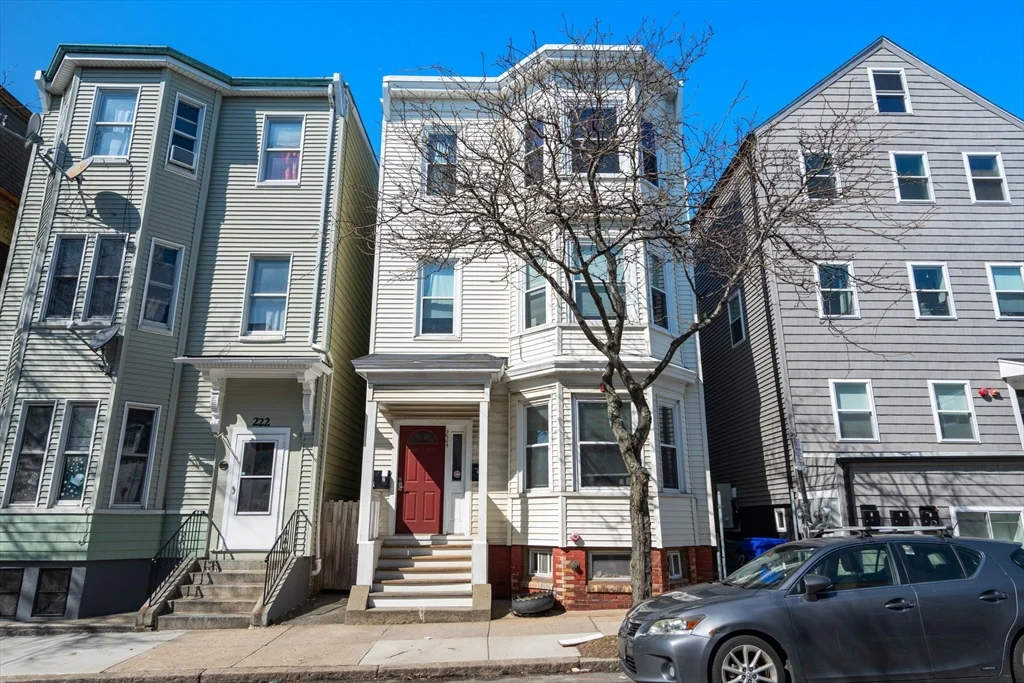 4 bed, 2 bath apartment for rent at 224 Lexington St Unit 2, East Boston — photo 2 of 14