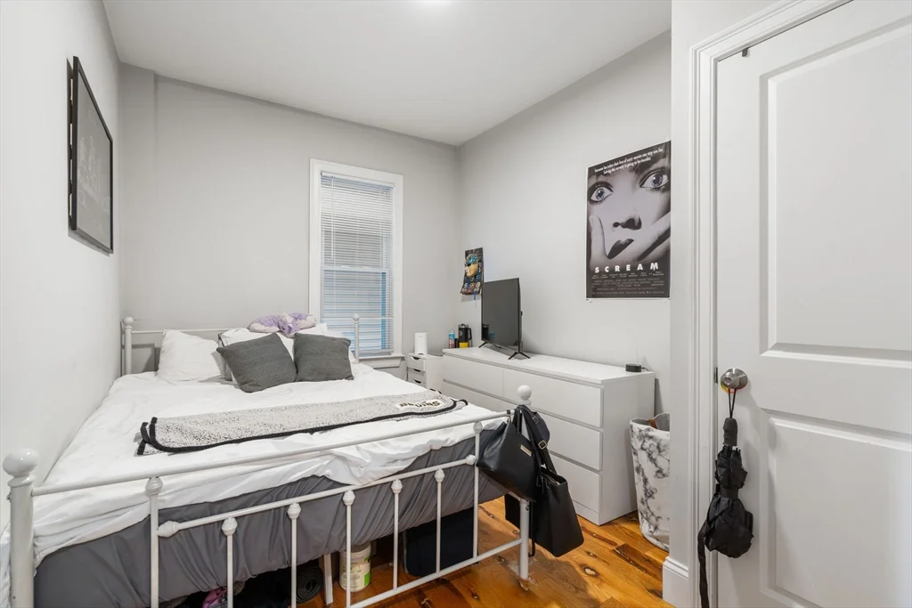 4 bed, 2 bath apartment for rent at 224 Lexington St Unit 2, East Boston — photo 5 of 14