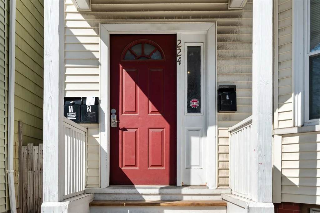 4 bed, 2 bath apartment for rent at 224 Lexington St Unit 2, East Boston — photo 3 of 14