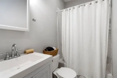 4 bed, 2 bath apartment for rent at 224 Lexington St Unit 3, East Boston — photo 5 of 6