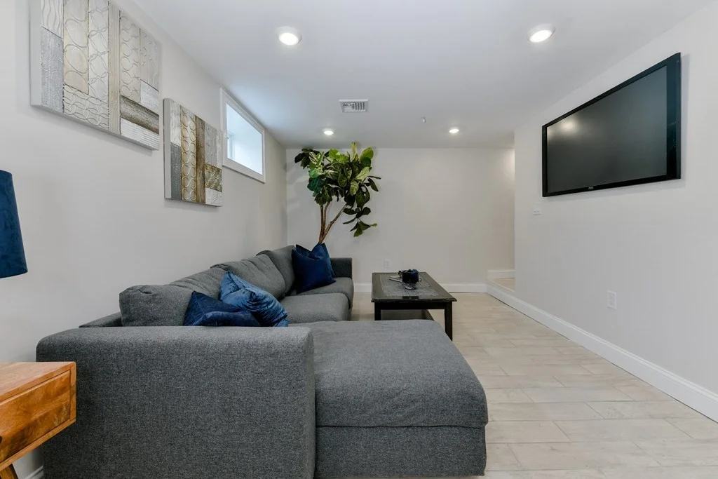 2 bed, 1 bath apartment for rent at 224 Newbury Ave Unit 1, Quincy — photo 12 of 14