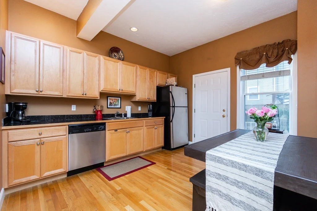2 bed, 1 bath apartment for rent at 224 Salem St Unit 5, Medford — photo 1 of 31