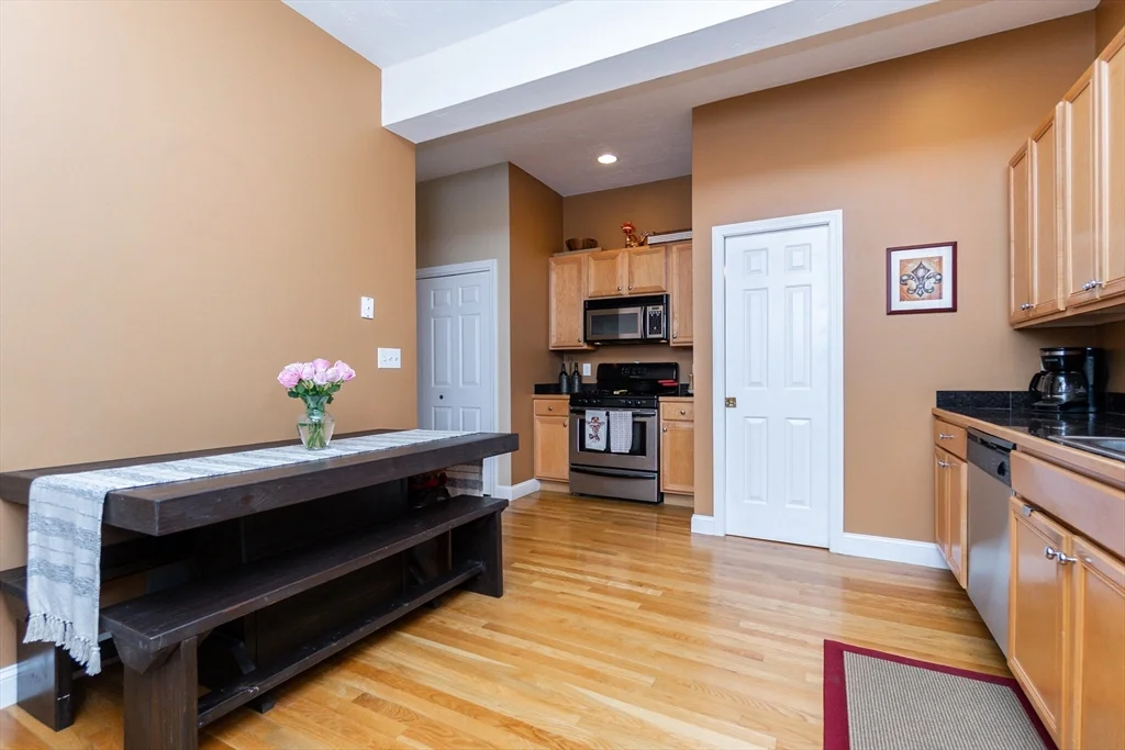 2 bed, 1 bath apartment for rent at 224 Salem St Unit 5, Medford — photo 3 of 31