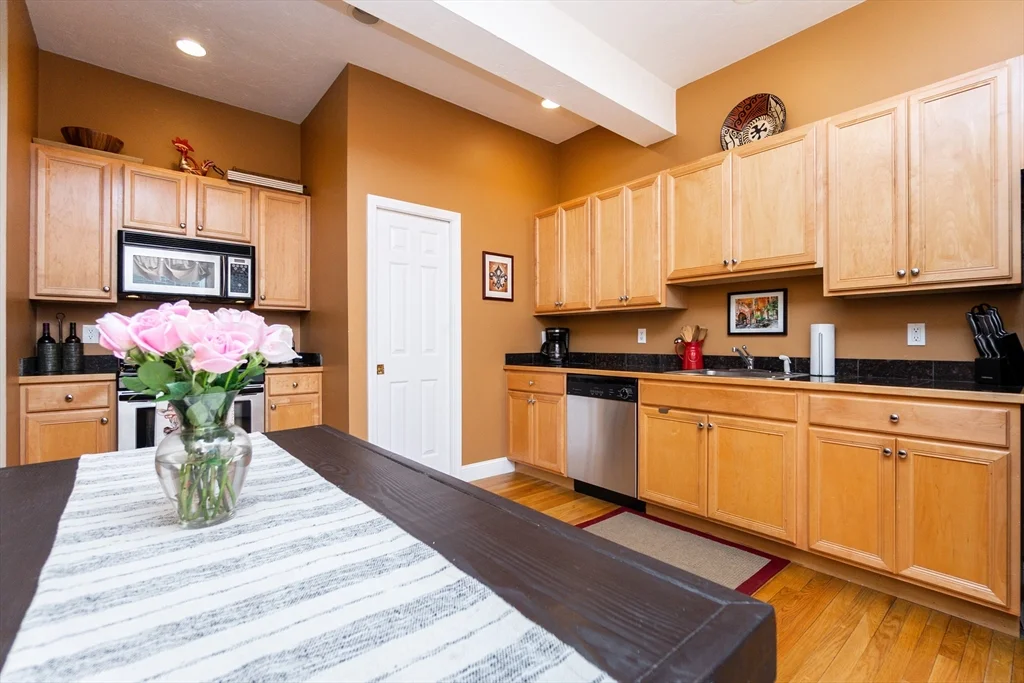 2 bed, 1 bath apartment for rent at 224 Salem St Unit 5, Medford — photo 7 of 31