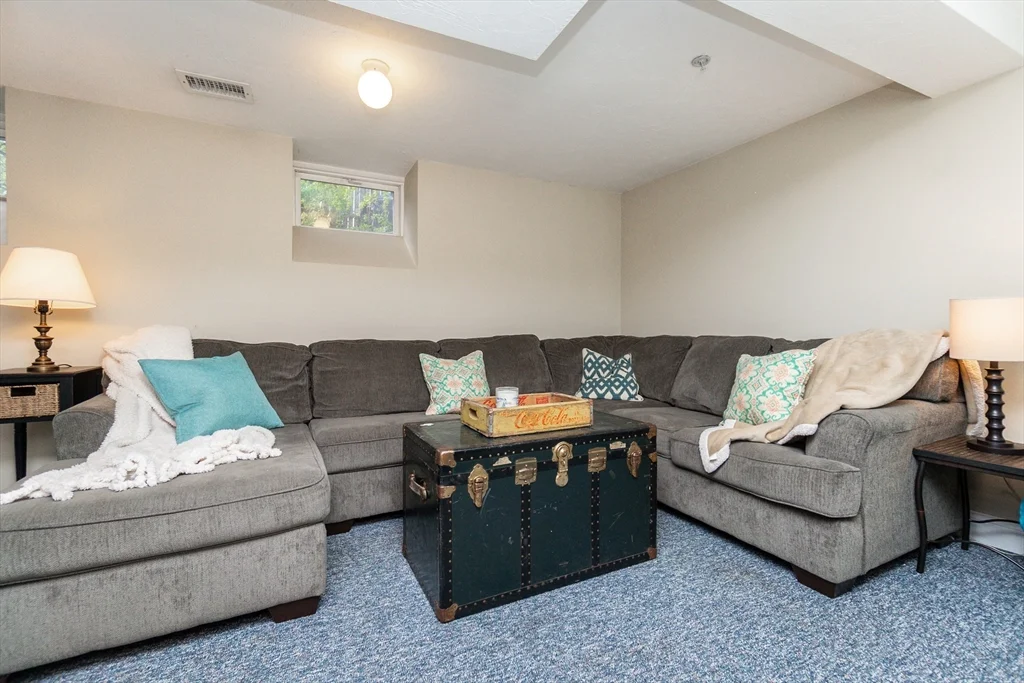 2 bed, 1 bath apartment for rent at 224 Salem St Unit 5, Medford — photo 26 of 31