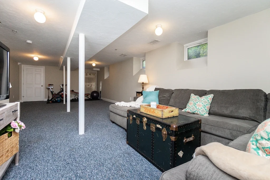 2 bed, 1 bath apartment for rent at 224 Salem St Unit 5, Medford — photo 27 of 31