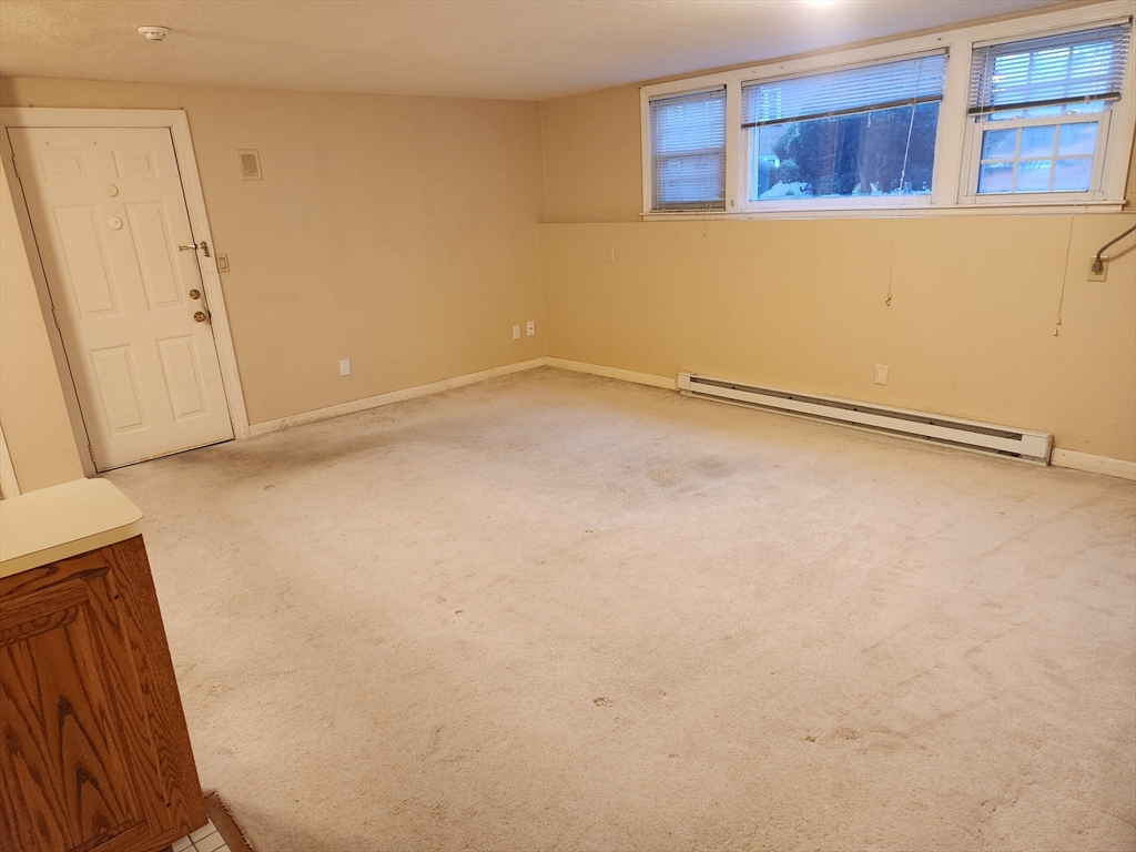 1 bed, 1 bath apartment for rent at 224 School Unit 999, Walpole — photo 7 of 9